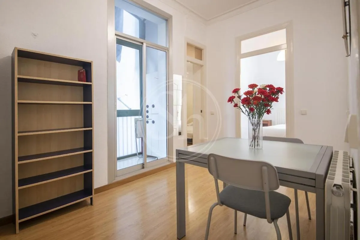 Bonito Apartamento En Poble Sec Barcelona Spain