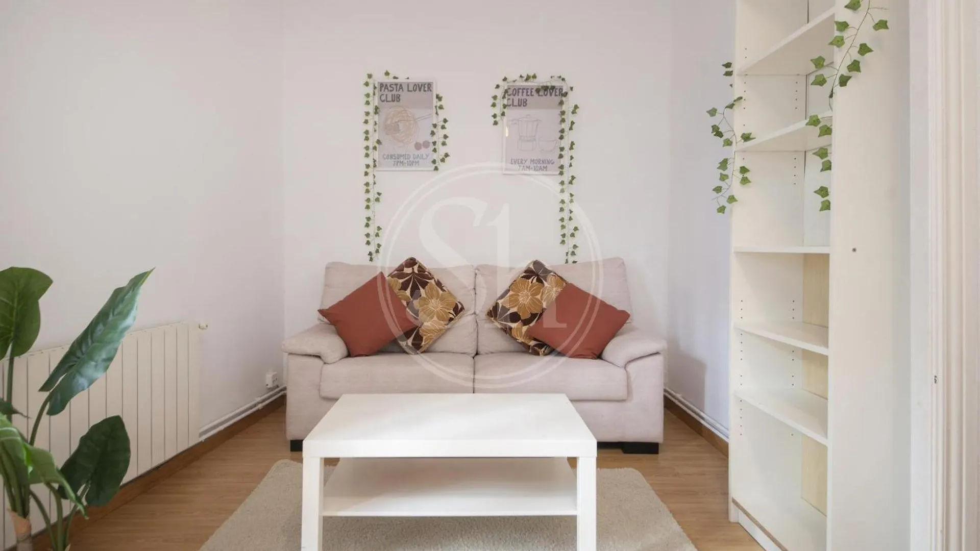 Bonito Apartamento En Poble Sec Barcelona Spain