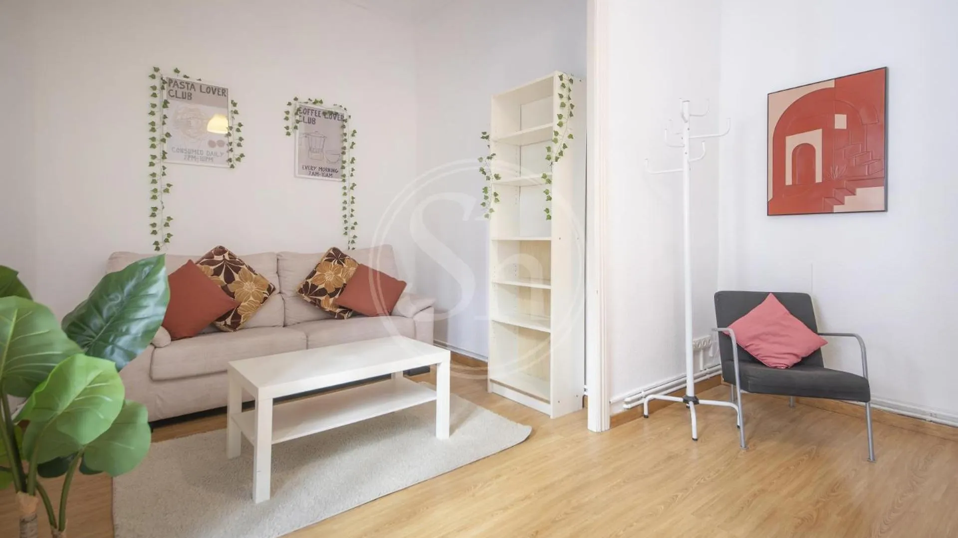 Bonito Apartamento En Poble Sec Barcelona Spain